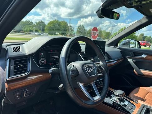 Used 2022 Audi Q5 2.0T Premium Plus w/ Premium Plus Package AWD/4WD image 16