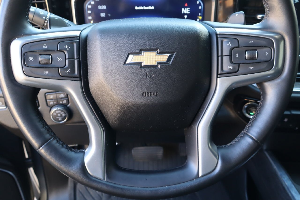 Used 2023 Chevrolet Silverado 1500 LTZ AWD/4WD image 11