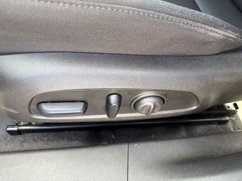 Used 2023 Chevrolet Malibu LT image 15