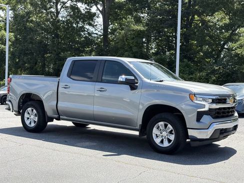 Used 2025 Chevrolet Silverado 1500 LT AWD/4WD image 9