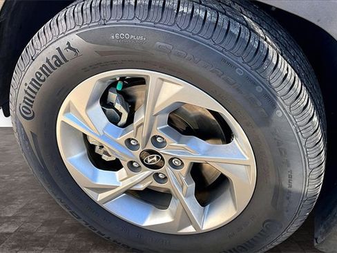 Used 2022 Hyundai Tucson SE image 6