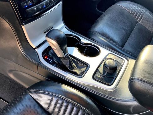 Used 2020 Jeep Grand Cherokee Trackhawk AWD/4WD image 17
