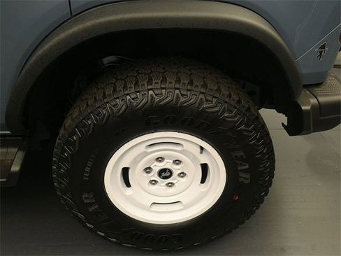 New 2025 Ford Bronco Heritage Edition image 9