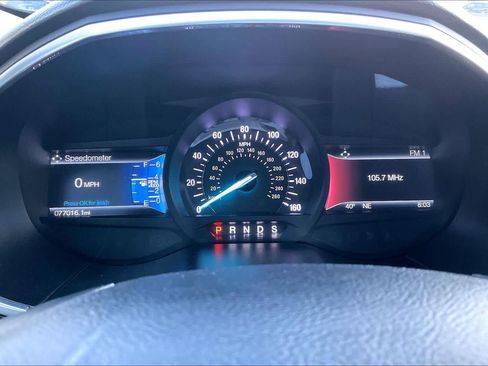 Used 2018 Ford Edge Titanium image 25