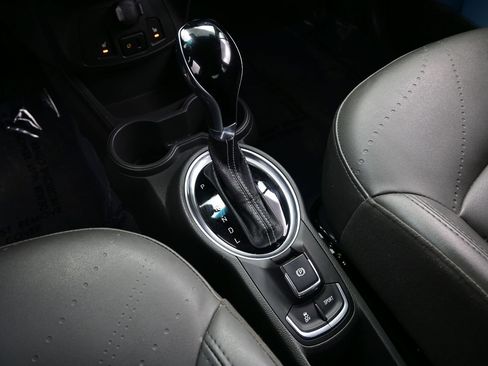Used 2015 Chevrolet Spark LT FWD image 20