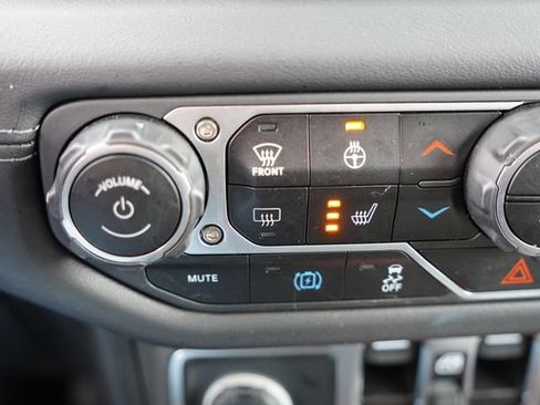 Certified 2025 Jeep Wrangler Unlimited Rubicon 4xe w/ Safety Group image 26