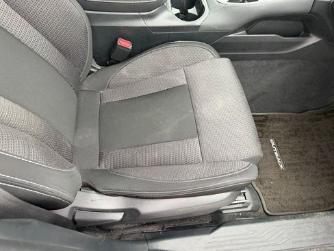 Used 2022 Subaru Outback Premium w/ Popular Package #1 image 17