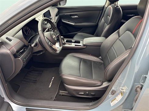 Used 2024 Nissan Sentra SR w/ SR Premium Package image 9