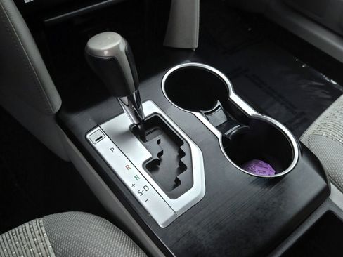 Used 2012 Toyota Camry LE image 16