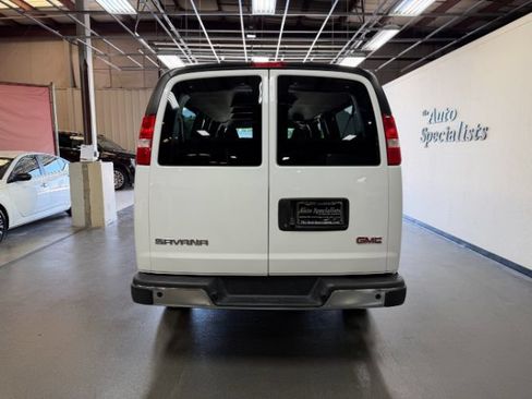 Used 2025 GMC Savana 3500 LT w/ LT Preferred Equipment Group RWD image 3