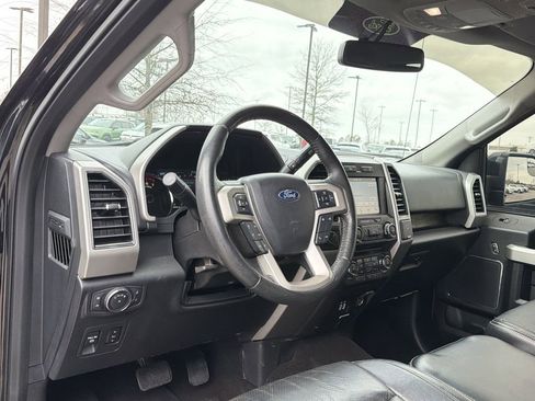 Used 2018 Ford F150 Lariat image 10