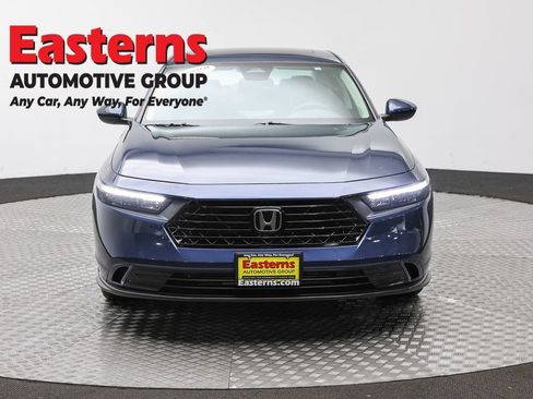 Used 2023 Honda Accord EX image 2