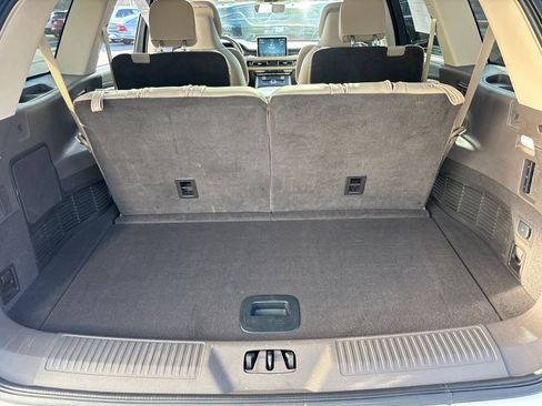 Certified 2023 Lincoln Aviator Reserve w/ Equipment Group 201A image 9