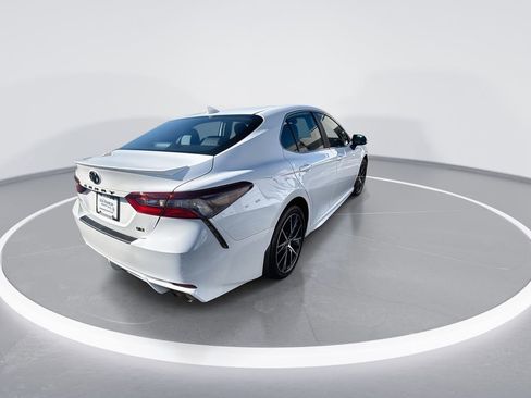 Used 2024 Toyota Camry SE w/ Convenience Package FWD image 8
