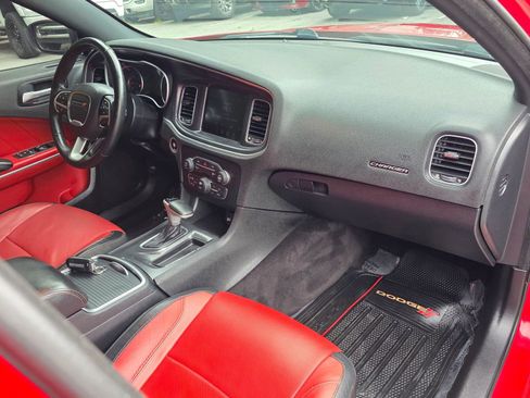 Used 2016 Dodge Charger R/T w/ Plus Group RWD image 28