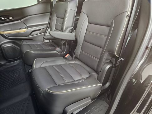 Used 2018 GMC Acadia Denali w/ Technology Package AWD/4WD image 20