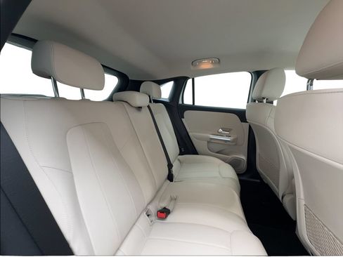 Used 2022 Mercedes-Benz GLA 250 image 25
