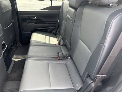 Used 2024 Lexus GX 550 w/ Cold Area Package AWD/4WD image 23