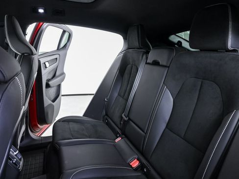 Certified 2023 Volvo C40 P8 Recharge Ultimate image 23