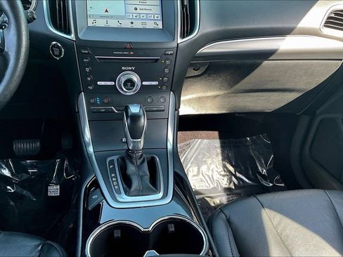 Used 2017 Ford Edge Titanium w/ Equipment Group 301A AWD/4WD image 15