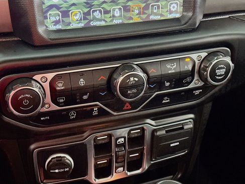 Used 2022 Jeep Wrangler Unlimited Sport w/ Sun And Sound Package AWD/4WD image 19