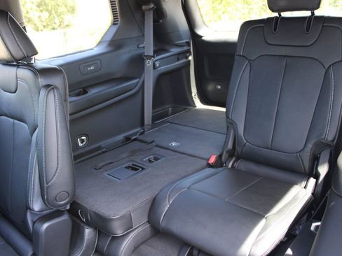 New 2026 Jeep Grand Cherokee L Limited AWD/4WD image 17