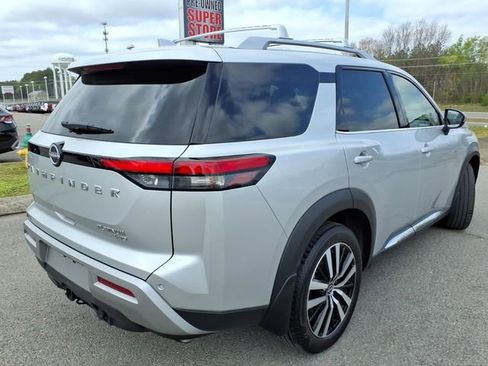 Certified 2024 Nissan Pathfinder Platinum w/ Cargo Package AWD/4WD image 15