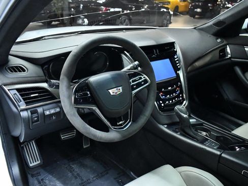 Used 2016 Cadillac CTS V w/ Luxury Package image 39