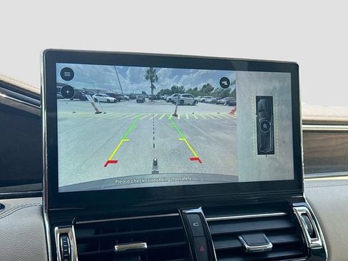 Used 2023 Lincoln Navigator L Reserve AWD/4WD image 34