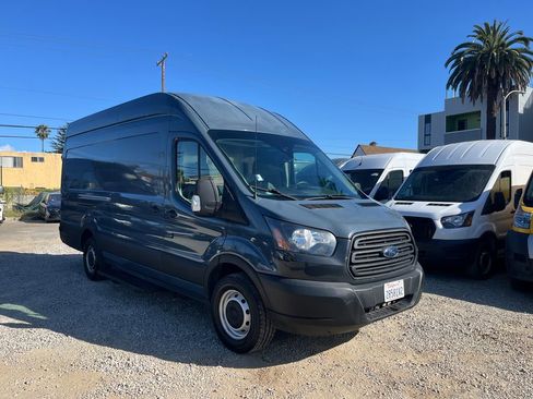 Used 2019 Ford Transit 250 148 High Roof Extended RWD image 3