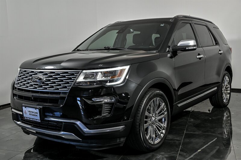 Used 2019 Ford Explorer Platinum AWD/4WD image 5