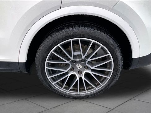 Used 2019 Porsche Cayenne S AWD/4WD image 10