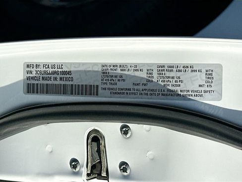 Used 2024 RAM 2500 Big Horn w/ Safety Group image 30