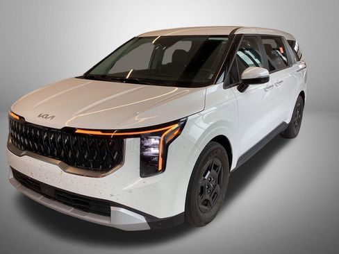 Used 2025 Kia Carnival image 1