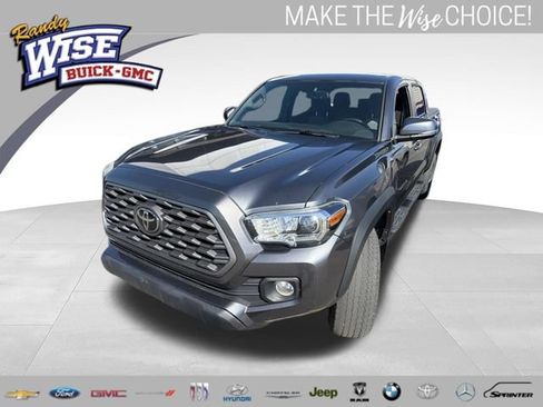 Used 2022 Toyota Tacoma TRD Off-Road AWD/4WD image 1