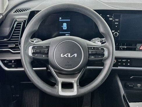 Used 2025 Kia Sportage LX AWD/4WD image 18