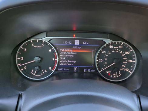 Used 2024 Nissan Altima 2.5 SV w/ SV Premium Package image 27