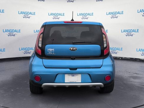 Used 2018 Kia Soul + FWD image 8