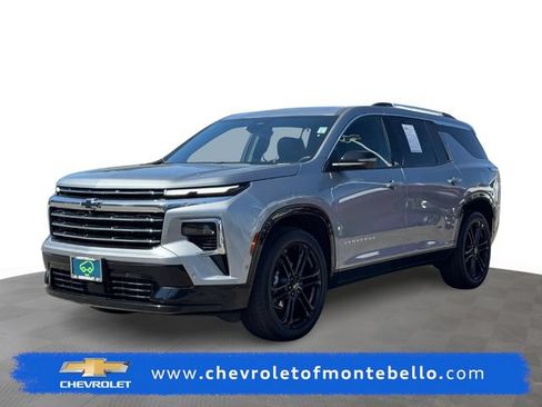 Certified 2025 Chevrolet Traverse High Country w/ LPO, Floor Liner Package AWD/4WD image 1