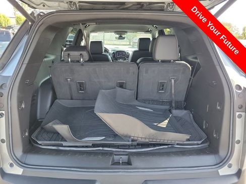 Used 2023 Chevrolet Traverse RS w/ LPO, Floor Liner Package FWD image 29