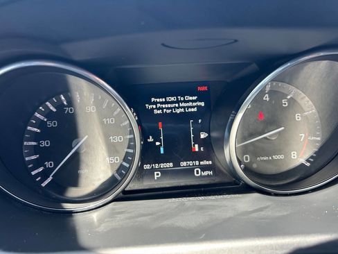 Used 2016 Land Rover Discovery Sport SE AWD/4WD image 9