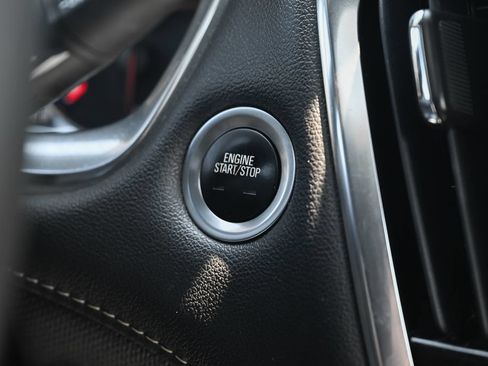 Used 2023 Chevrolet Traverse Premier w/ Redline Edition FWD image 30