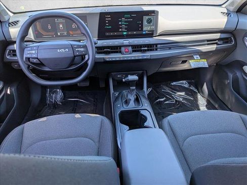 Used 2025 Kia K4 FWD image 17