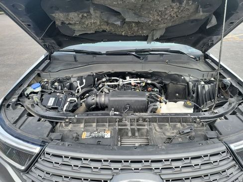 Used 2022 Ford Explorer XLT w/ Equipment Group 202A image 23