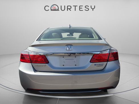 Used 2014 Honda Accord Touring image 5