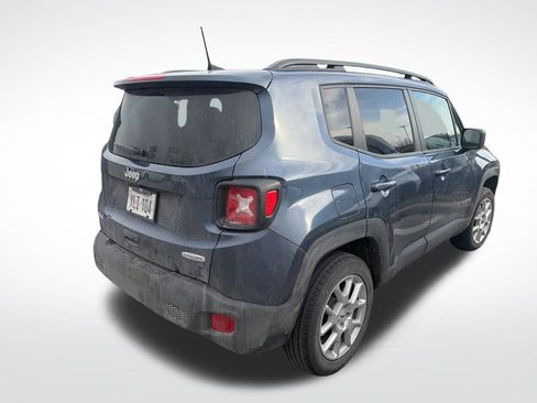 Used 2022 Jeep Renegade Latitude image 3