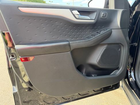Used 2020 Ford Escape SEL FWD image 12