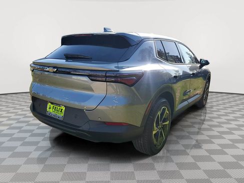 New 2026 Chevrolet Equinox EV LT image 3