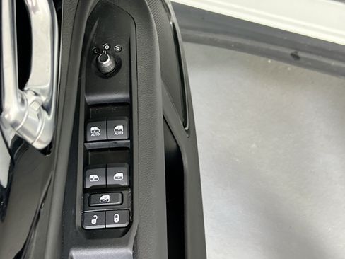 Used 2022 Jeep Compass Latitude w/ Convenience Group AWD/4WD image 17