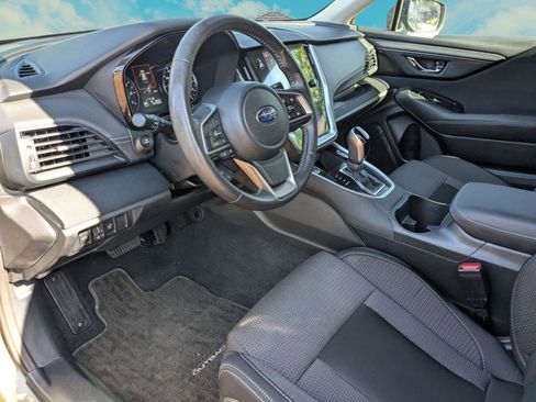 Used 2022 Subaru Outback Premium AWD/4WD image 6